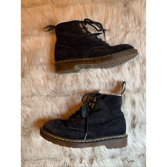 Dr. Martens 101 SUEDE SHEARLING LINED BOOTS  W9 M8 - Picture 3 of 9